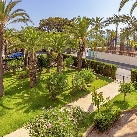 3 Bedroom Pet Friendly In *